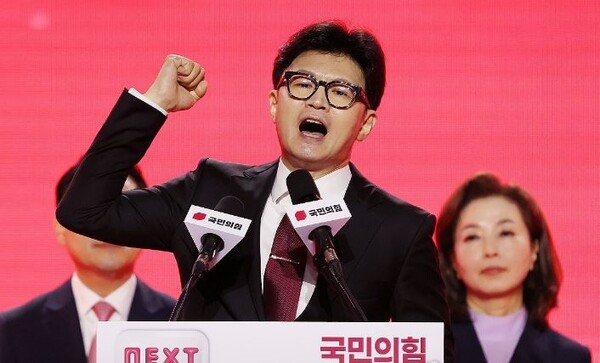 [이슈기획]국힘 새 대표에 한동훈...뒤틀린 당정관계 회복이 최대 과제