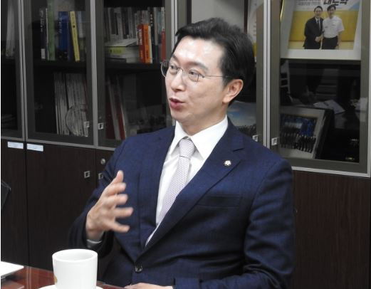 여, '포털 불공정개혁TF' 발족…위원장에 정무위 소속 강민국