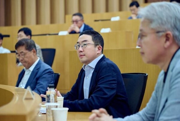 [줌인]구광모 LG회장 "새 도전적 목표 세워 새역사 창조하자"