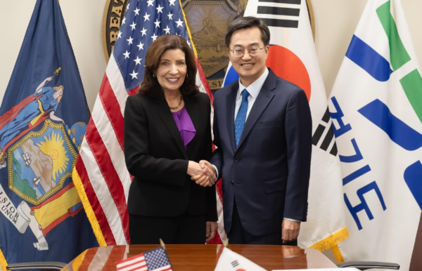 [한컷뉴스]대권행보 밟는 'DY식 세일즈외교'