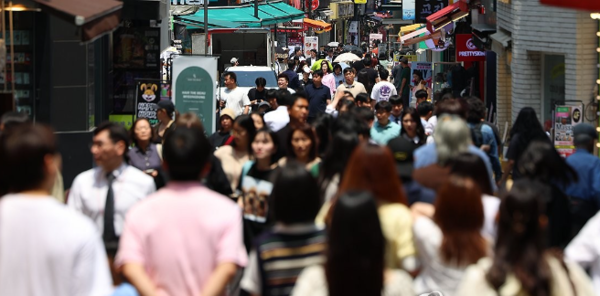 [기재위국감]韓잠재성장률 2.0%, 2년째 제자리걸음...美에 추월 허용