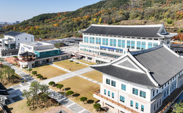 [이슈&]학교 공기청정기 입찰담합 연루기업, 이름만바꿔 재입찰 참여 논란