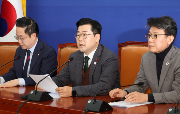 민주, 韓권한대행 탄핵 절차 돌입..변수는 국회 의결 정족수