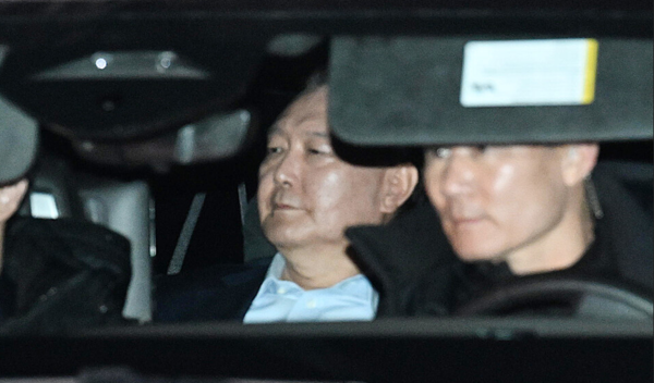 [이슈&]尹대통령 12.3계엄 선포 47일만에 구속 수감...내달초 기소 될듯