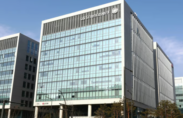 [핫STOCK]'21조 청약' 모은 LG CNS...불확실성 딛고 IPO 선방