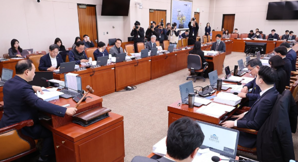 국회서 장기 표류하던 '전력망확충법' 국회 산자위 소위 넘었다