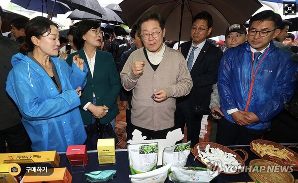 이재명, 이틀째 '험지' 영남권 민심 공략…경남서 '경청 투어'