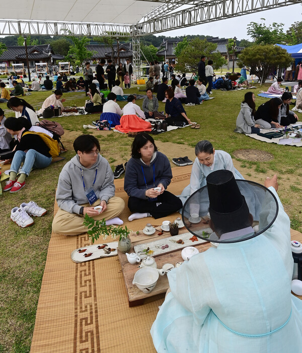 강릉오죽한옥마을에서 펼쳐지는 차 향기의 향연