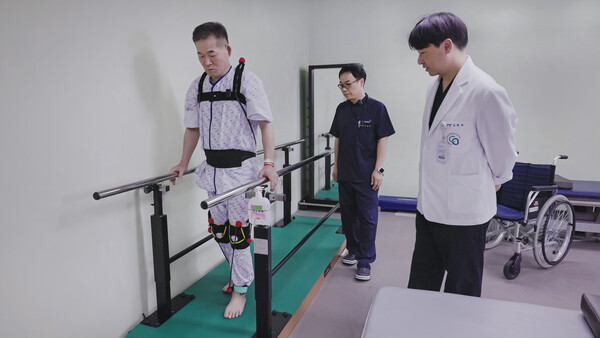 국내 연구진, 초경량 ‘탄성 슈트’ 개발…고령자·노동자 신체 부담 경감 기대